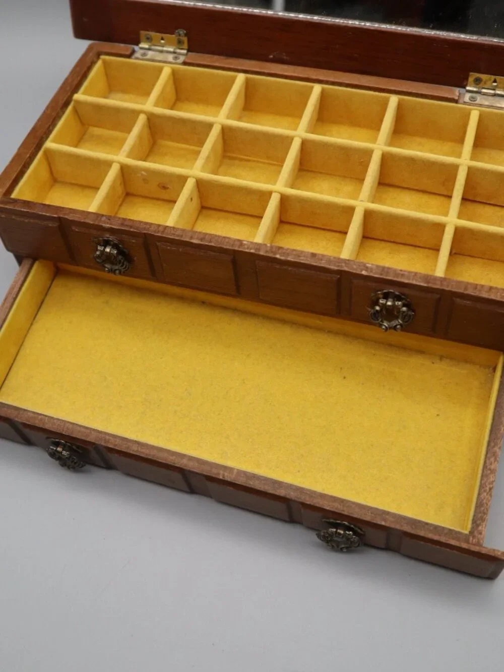 Vintage Wooden Jewelry Organizer Box w/ Mirror Velvet Lined Metal Hardware 11